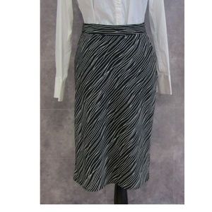 JBXR Black & White Skirt Size 6